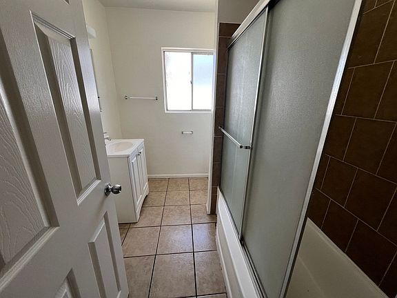 5th image of 10736-10742 Shire Pl #7