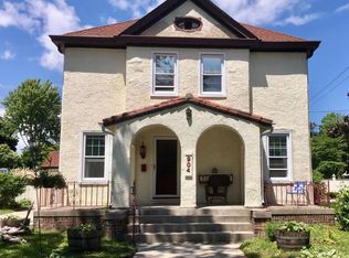 904 Saint Clair St, Manitowoc, WI 54220