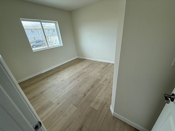 3rd image of 7406 Radford Ave