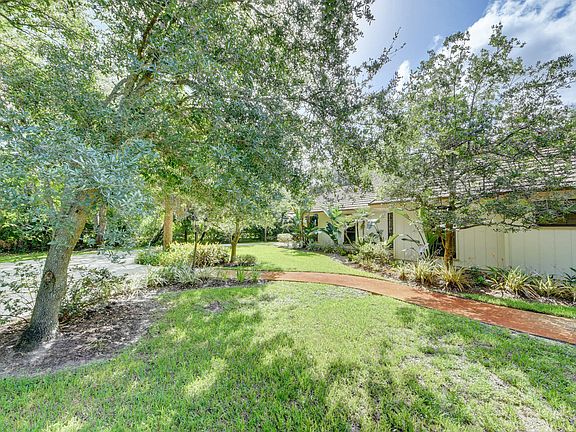 5th image of 8133 Saratoga Way