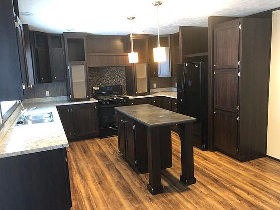 2nd image of 2122 N Sheeran Dr #560