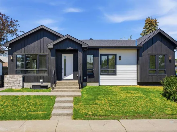 27 E Glacier Dr SW, Calgary, AB T3E 5A2