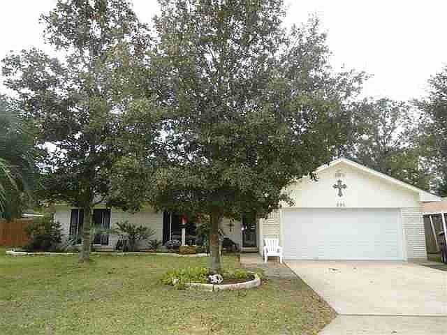 1st image of 695 Shakespeare Dr