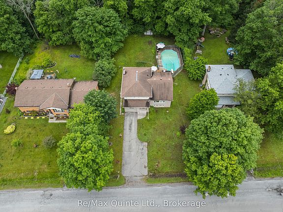 4th image of 525 Whites Rd
