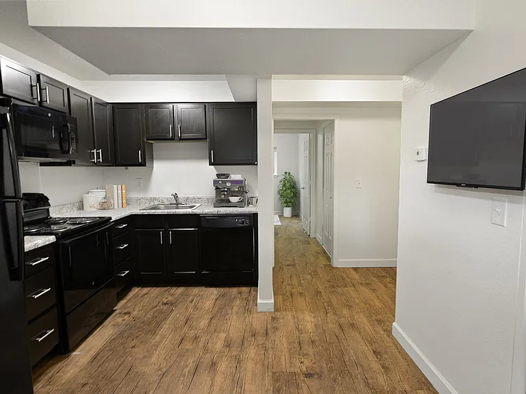 Metro Apartments at Wood River — Photo 5