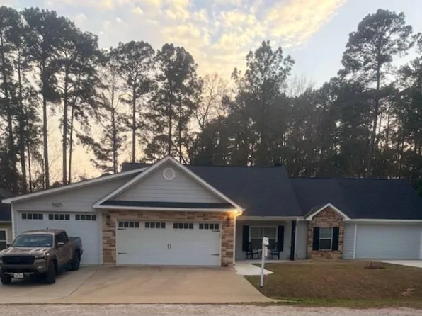 138 Breezeway Dr, Brookeland, TX 75931