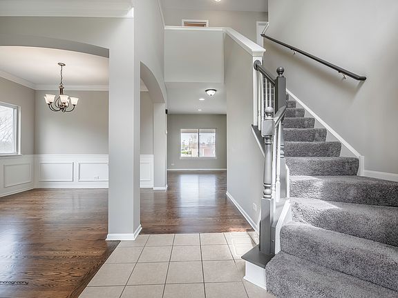 2nd image of 2328 Amsterdam Cir