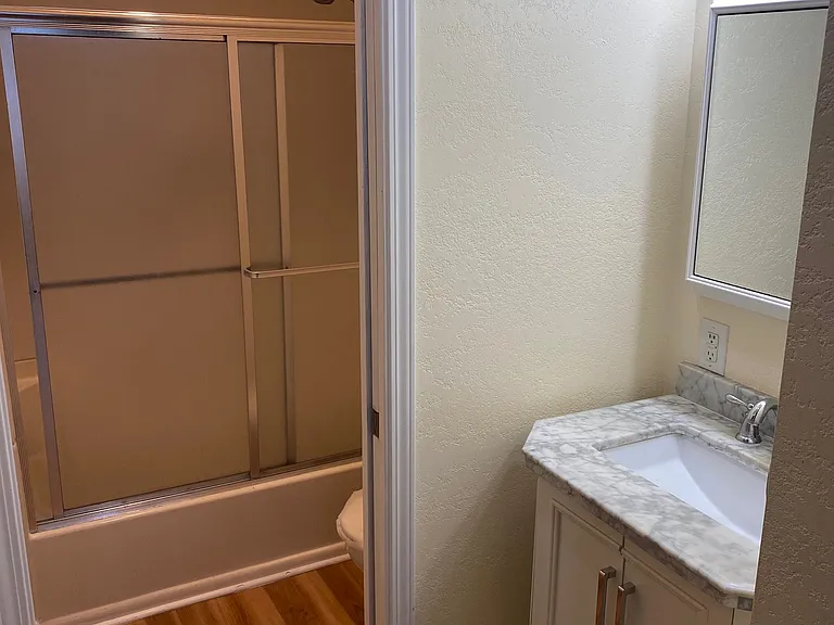 482 Oak Ave — Photo 3