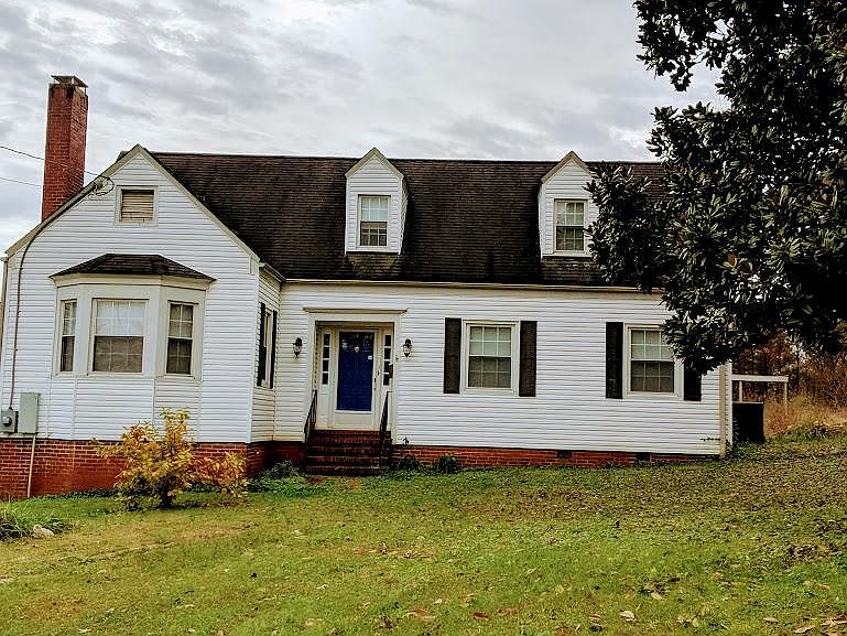 1st image of 129 W Academy Ln