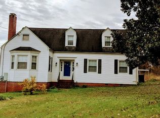 129 W Academy Ln, Chase City, VA