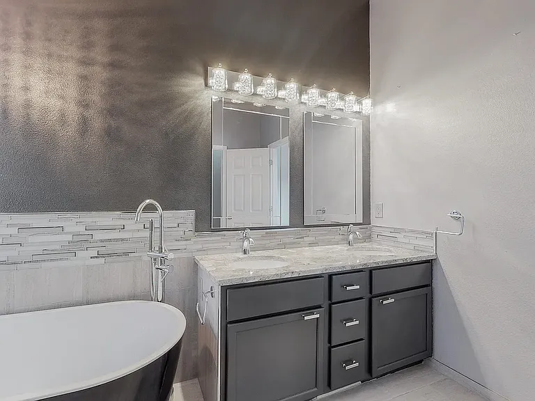 7200 Dancing Eagle Ave NE — Photo 15