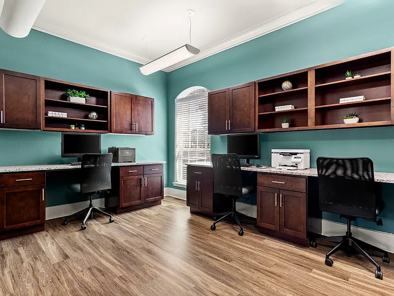 Stone Creek - Business Center