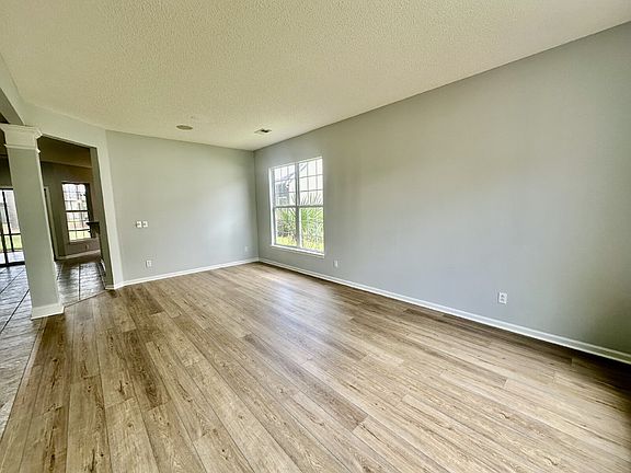 5th image of 39 Tallow Dr