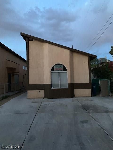 1st image of 423 S Tonopah Dr