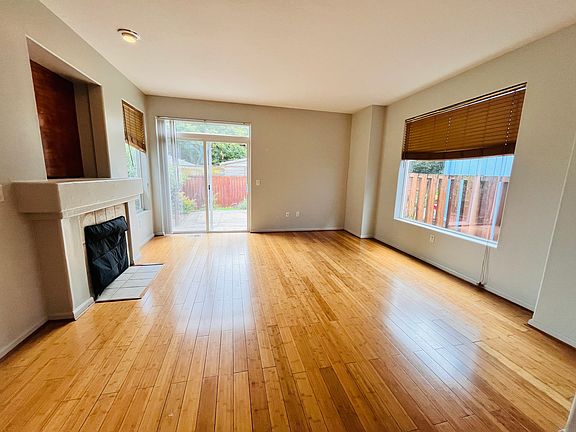 2nd image of 8614 N Endicott Ave