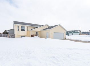 115 Clarke Rd, Bismarck, ND 58504
