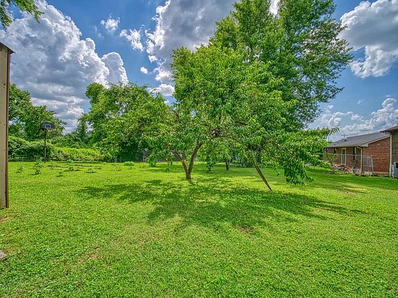 5th image of 3216 Masonwood Dr