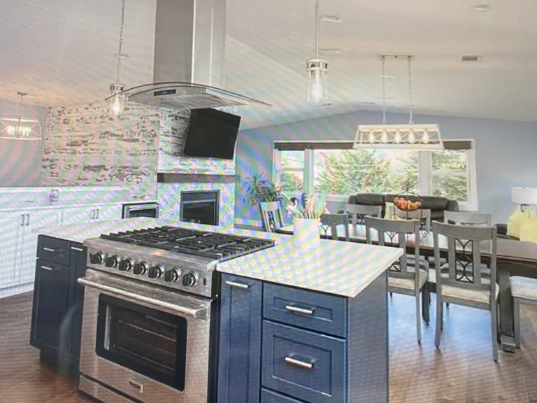 324 Selma St — Photo 9