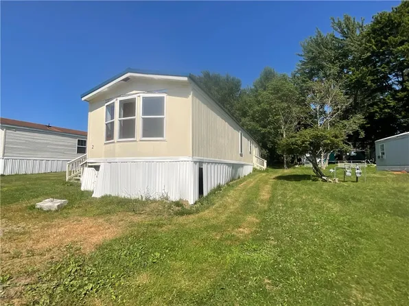 956 Middle Rd, Oswego, NY 13126