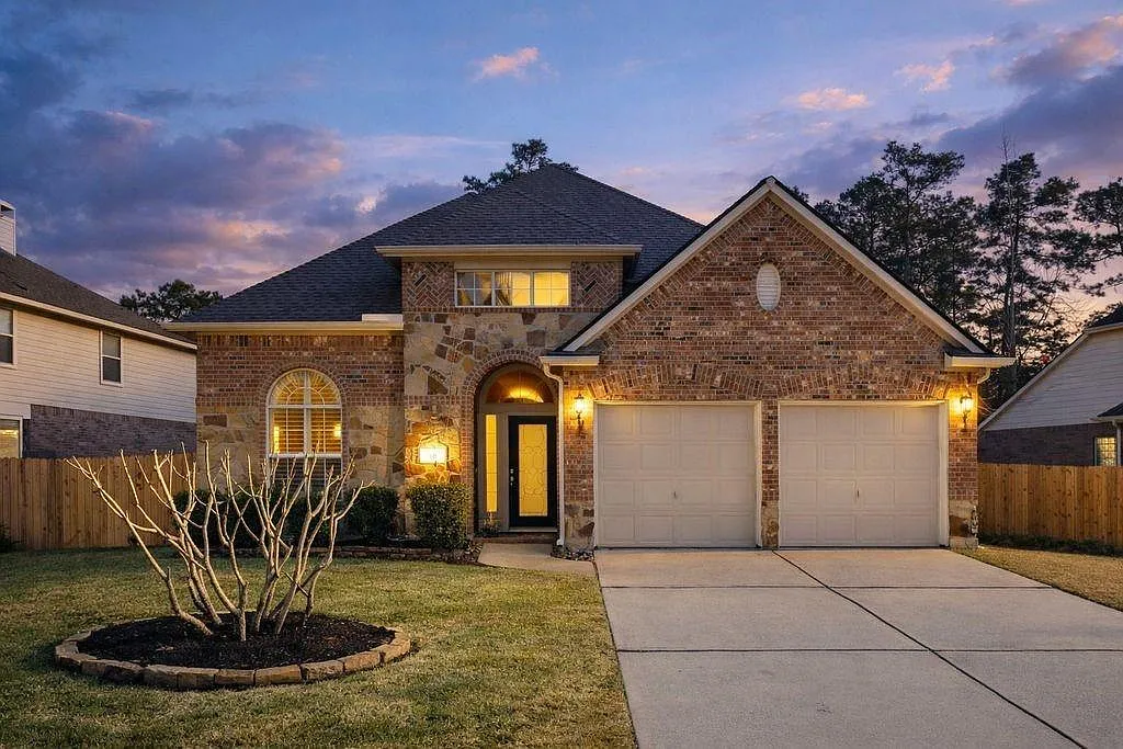 4 bed, 3.5 bath, 3317 sqft, $3,900 — Photo 1