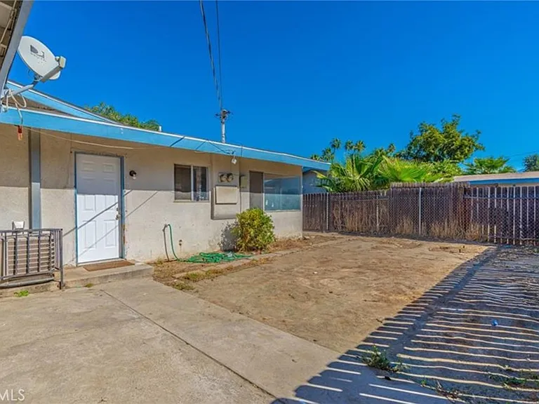 41517 Marine Dr — Photo 4