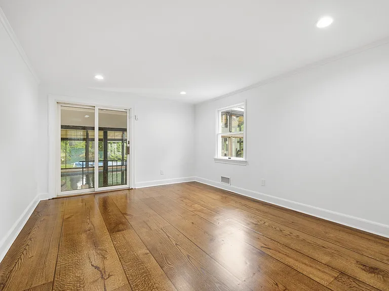1 Tulip Tree Ln — Photo 33