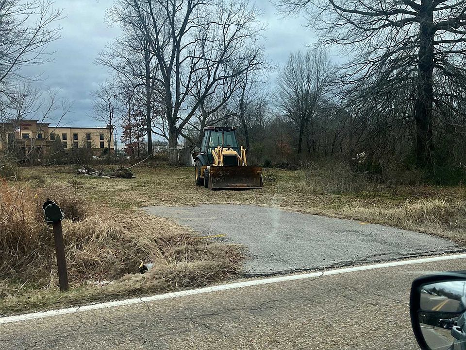 2nd image of 1421 Graball Dr