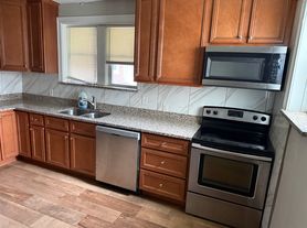 5439 Holly Hills Ave, Saint Louis, MO