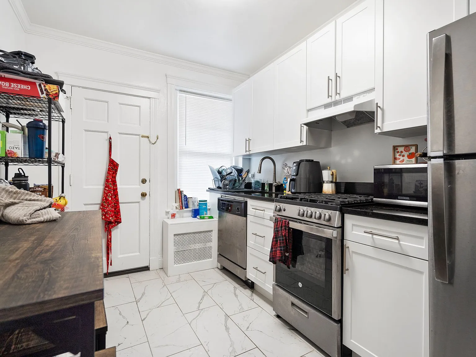Selkirk Place Apartments — Photo 4