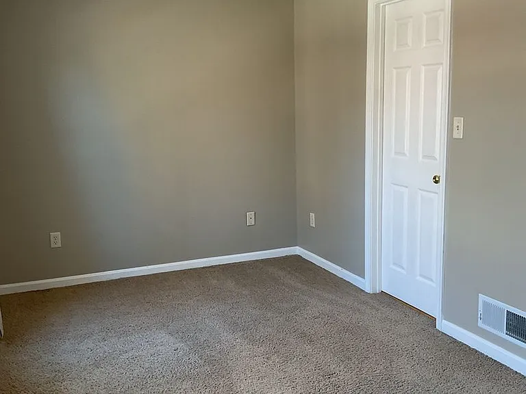 1703 Susquehanna St — Photo 14