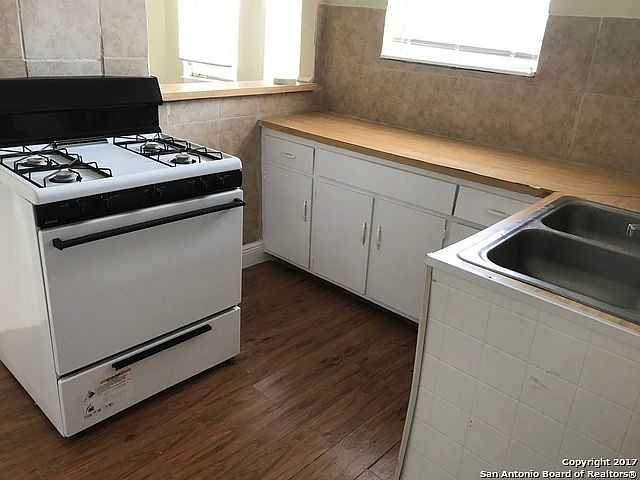1st image of 303 Howard St APT 102