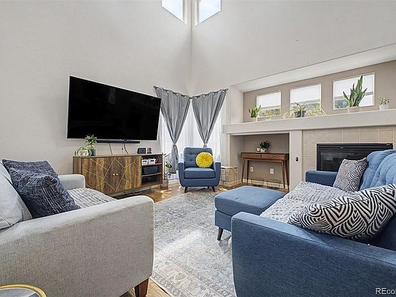 4th image of 10563 Victor Street