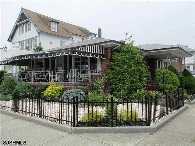 2 N Vassar Sq photo 1
