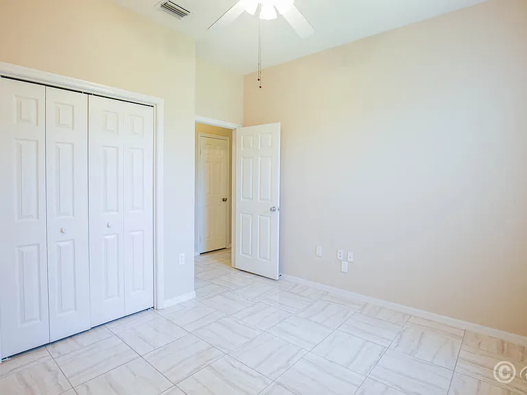 9214 Sunnyoak Dr — Photo 17