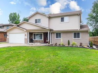 39745 Sylvia St, Harrison Township, MI 48045
