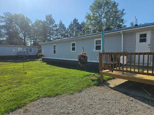 208 Crestwood Dr, Grayling, MI 49738