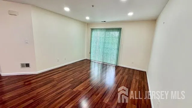 1125 Waterford Dr — Photo 8