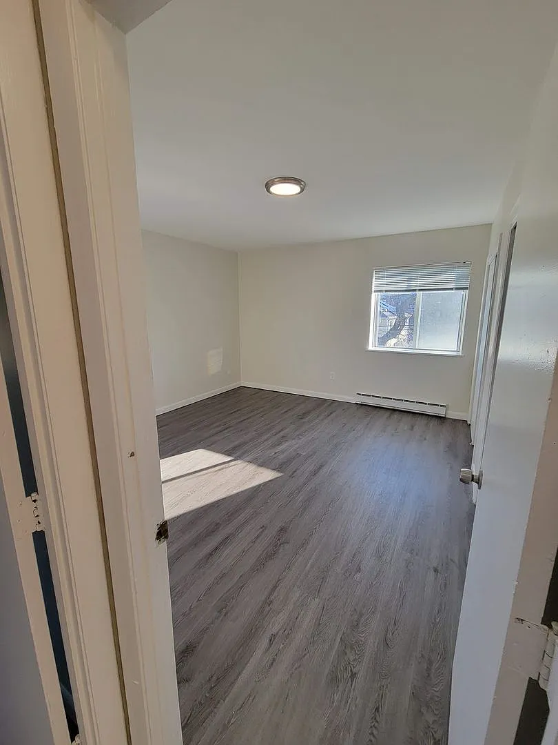 80 Hiawatha — Photo 1