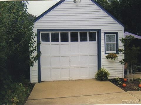 2nd image of 35 Plitt Ave