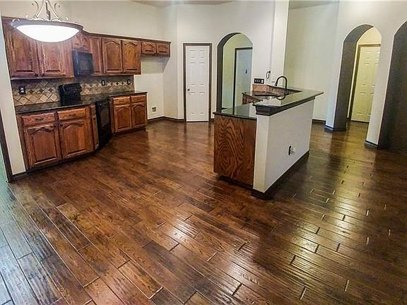 5th image of 8649 Prairie Dawn Dr
