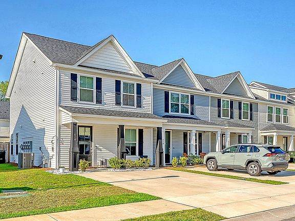 3rd image of 518 Green Fern Dr