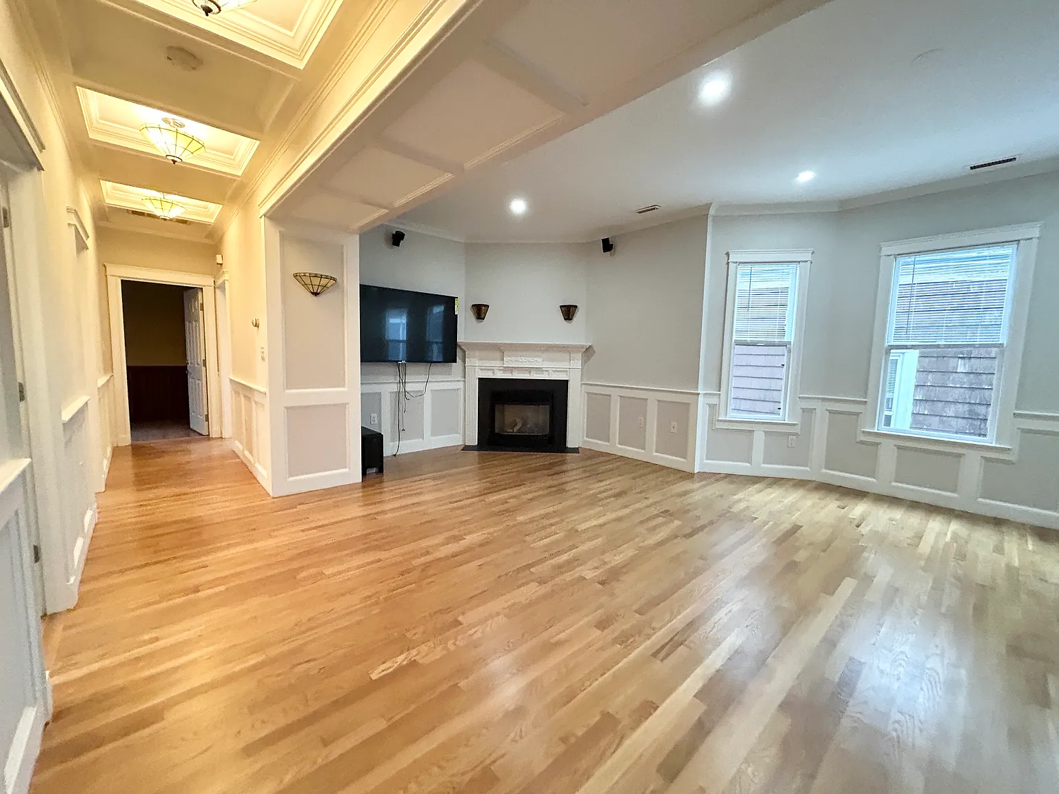 3 bed, 1200 sqft, $4,000 — Photo 2