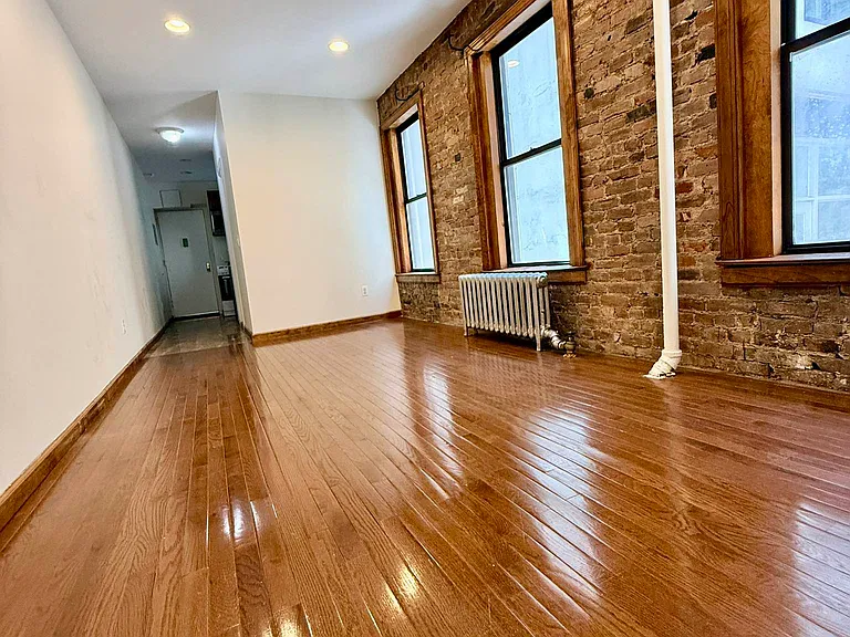 215 E 76th St #2A — Photo 9