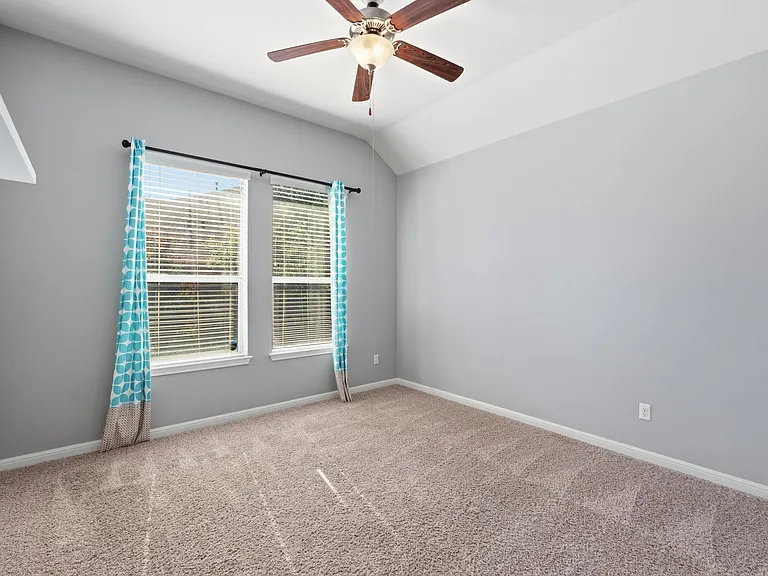 2508 Hilltop Divide Ln — Photo 30
