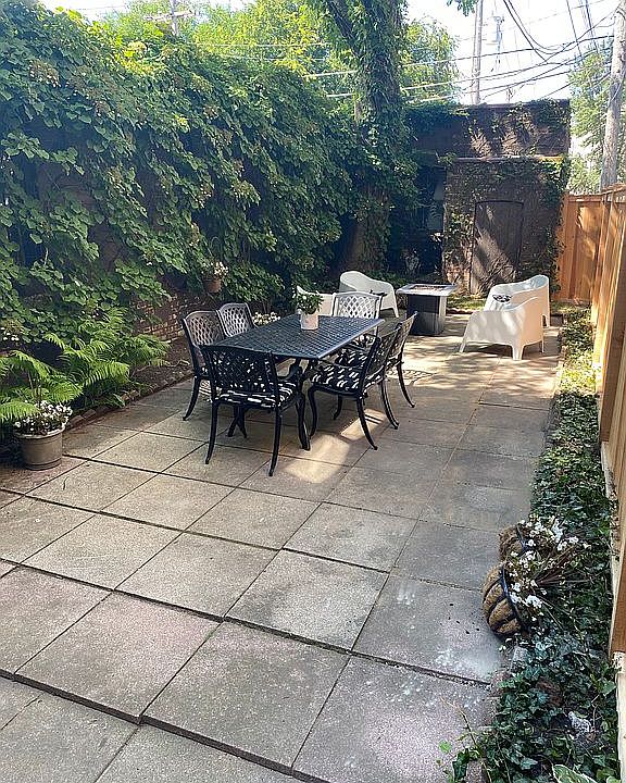 2nd image of 505 Sheridan Rd #6