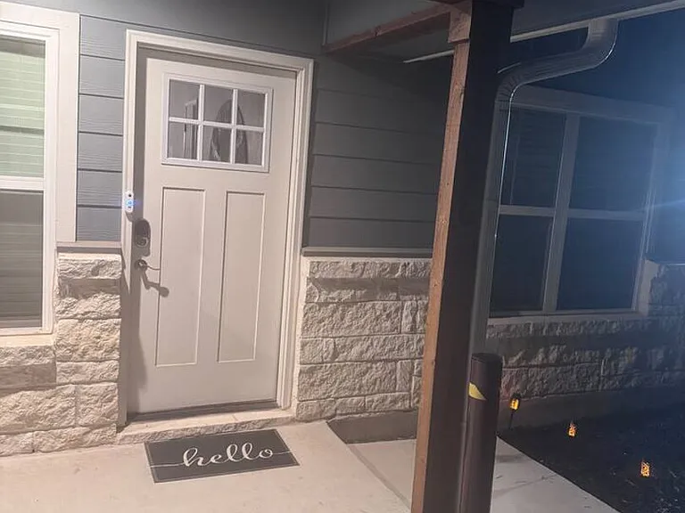 Eastview Dr — Photo 35