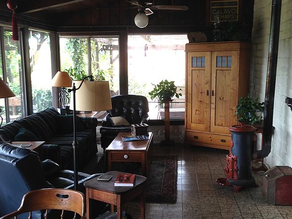 4th image of 2328-62 Royal Crest Dr