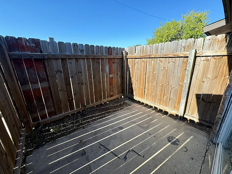 2316 Andover Dr — Photo 35