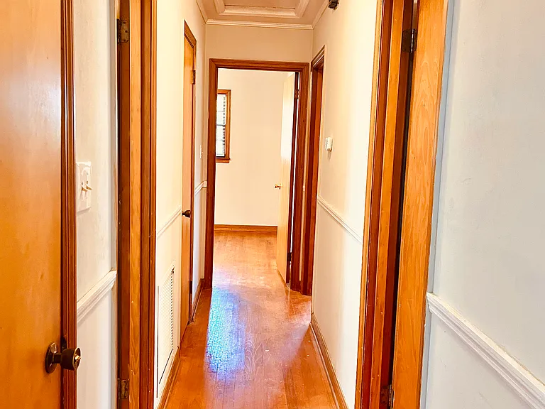 2417 Alandale Dr — Photo 16
