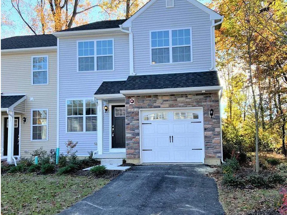 15 Graham Dr